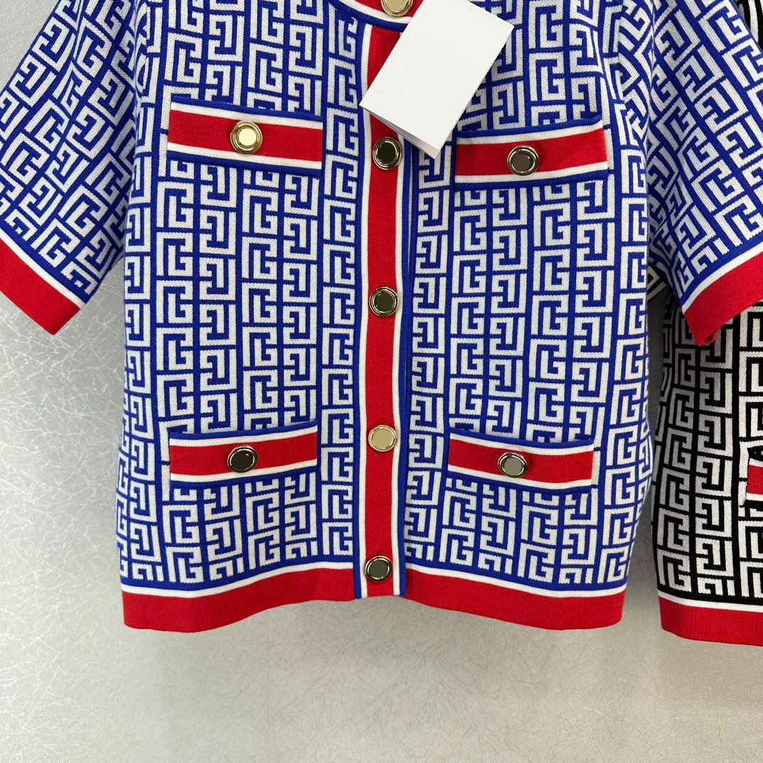 Women's knitted sweater Luxury designer contrasting color design wool knitted cardigan, Blue
Women's knitted sweater Luxury designer contrasting color design wool knitted cardigan, Blue