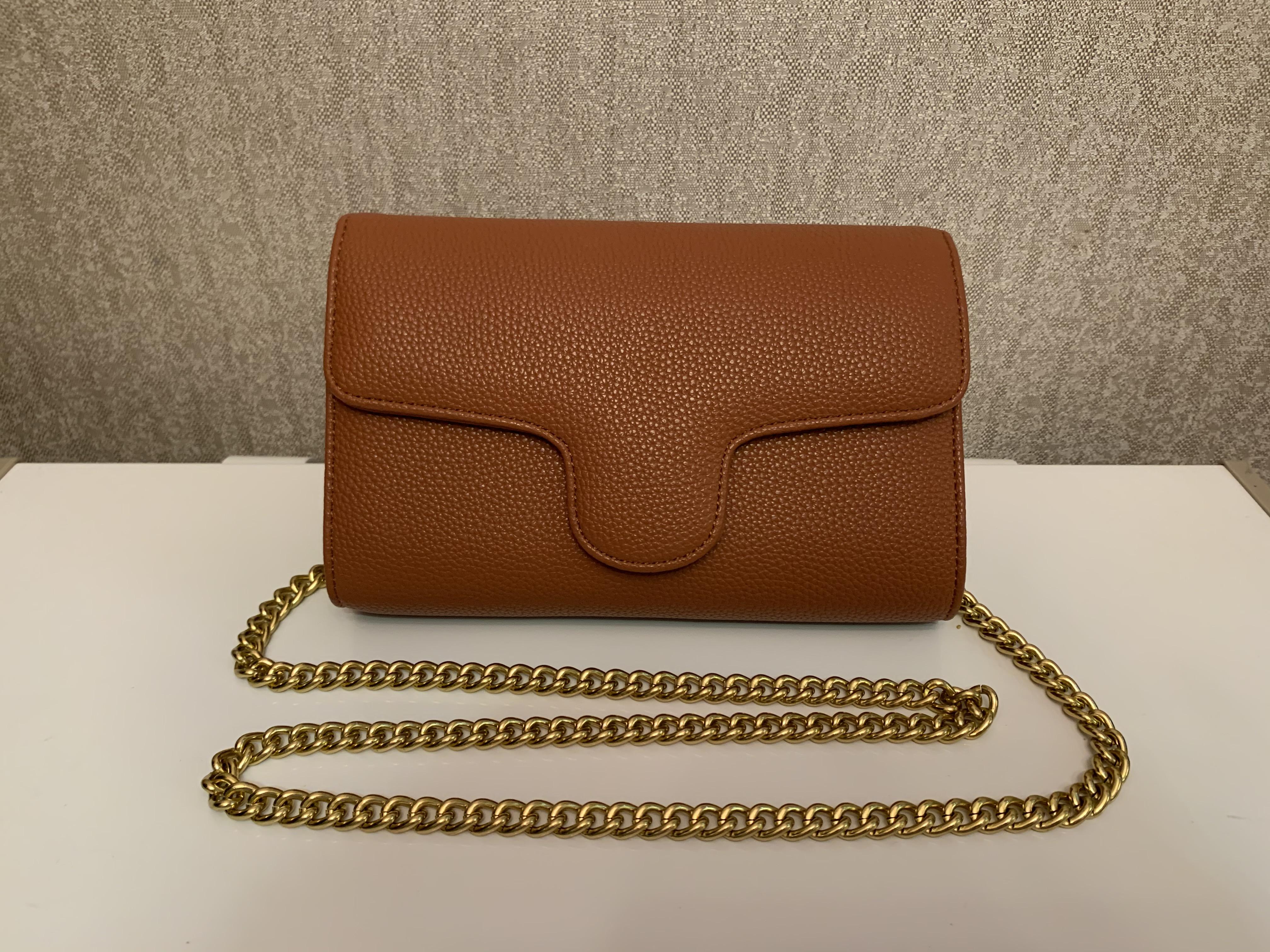 Fashion Marmont bag Love heart V Wave Pattern Satchel Shoulder Bag Chain Handbags Crossbody Purse Lady Leather Classic Style Tote Bags 7810, Black
Fashion Marmont bag Love heart V Wave Pattern Satchel Shoulder Bag Chain Handbags Crossbody Purse Lady Leather Classic Style Tote Bags 7810, Black