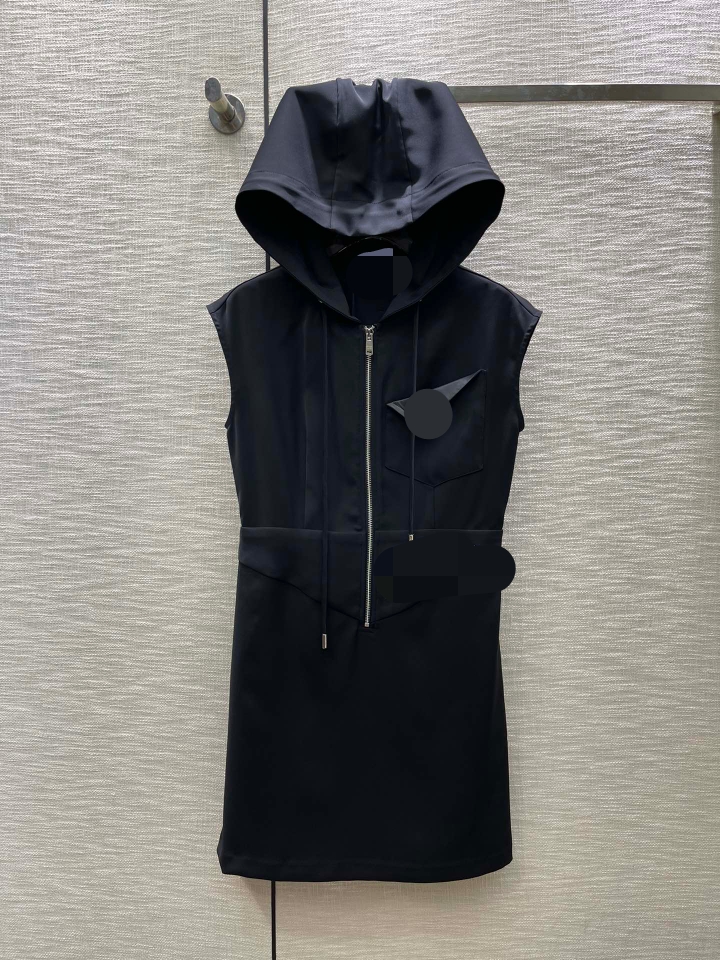 520 XL 2023 Runway Dress Hooded Sleeveless Dress Empire Brand Same Style Dress Flora Print High Quality Womens Clothes weilanE134, Customize
520 XL 2023 Runway Dress Hooded Sleeveless Dress Empire Brand Same Style Dress Flora Print High Quality Womens Clothes weilanE134, Customize