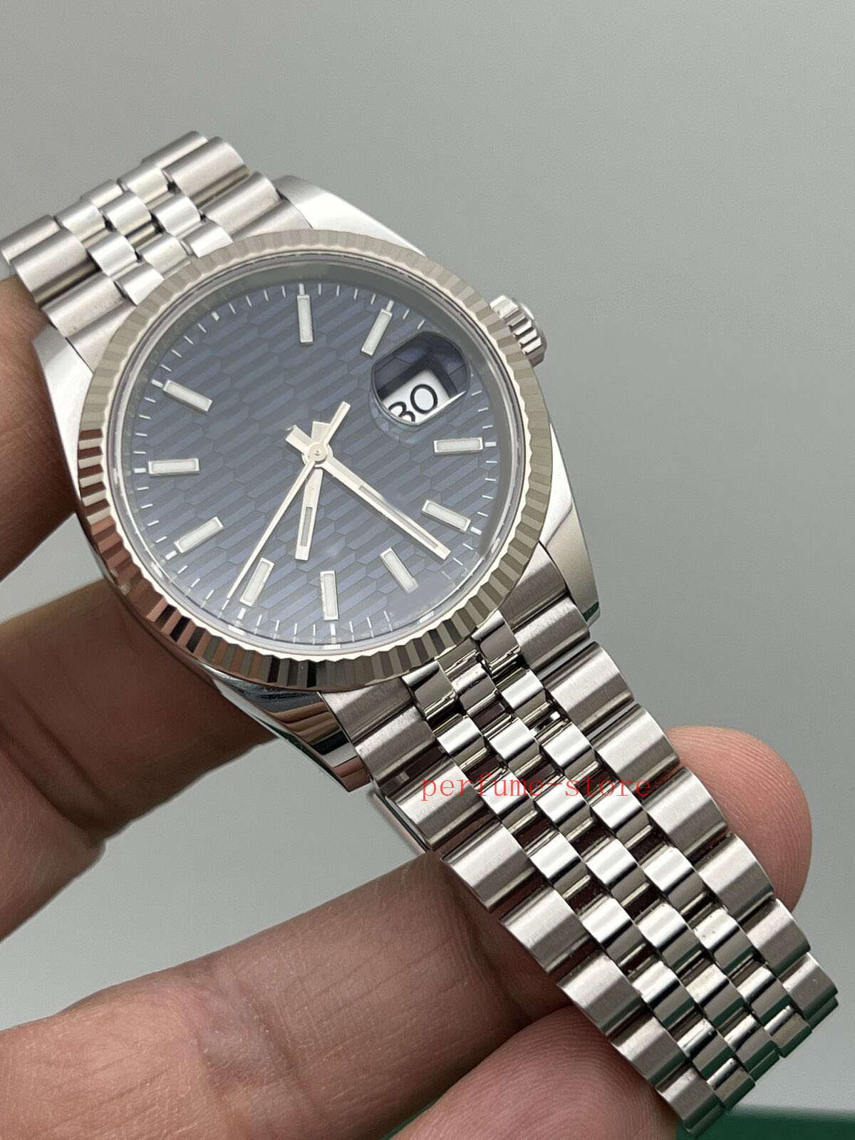 Datejust 36mm 126234 18K Fluted Blue Motif Dial Jubilee Bracelet Fashion brand automatic waterproof sapphire men's watch
Datejust 36mm 126234 18K Fluted Blue Motif Dial Jubilee Bracelet Fashion brand automatic waterproof sapphire men's watch
