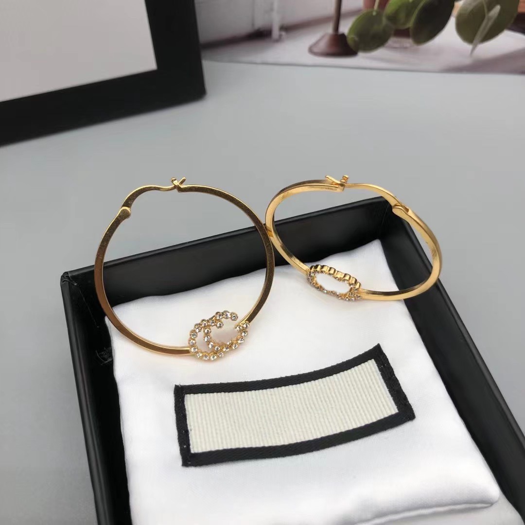 Classic ear, fashionable jewelry, luxurious and grand dress accessories jewelry, luxury brand jewelry
Classic ear, fashionable jewelry, luxurious and grand dress accessories jewelry, luxury brand jewelry