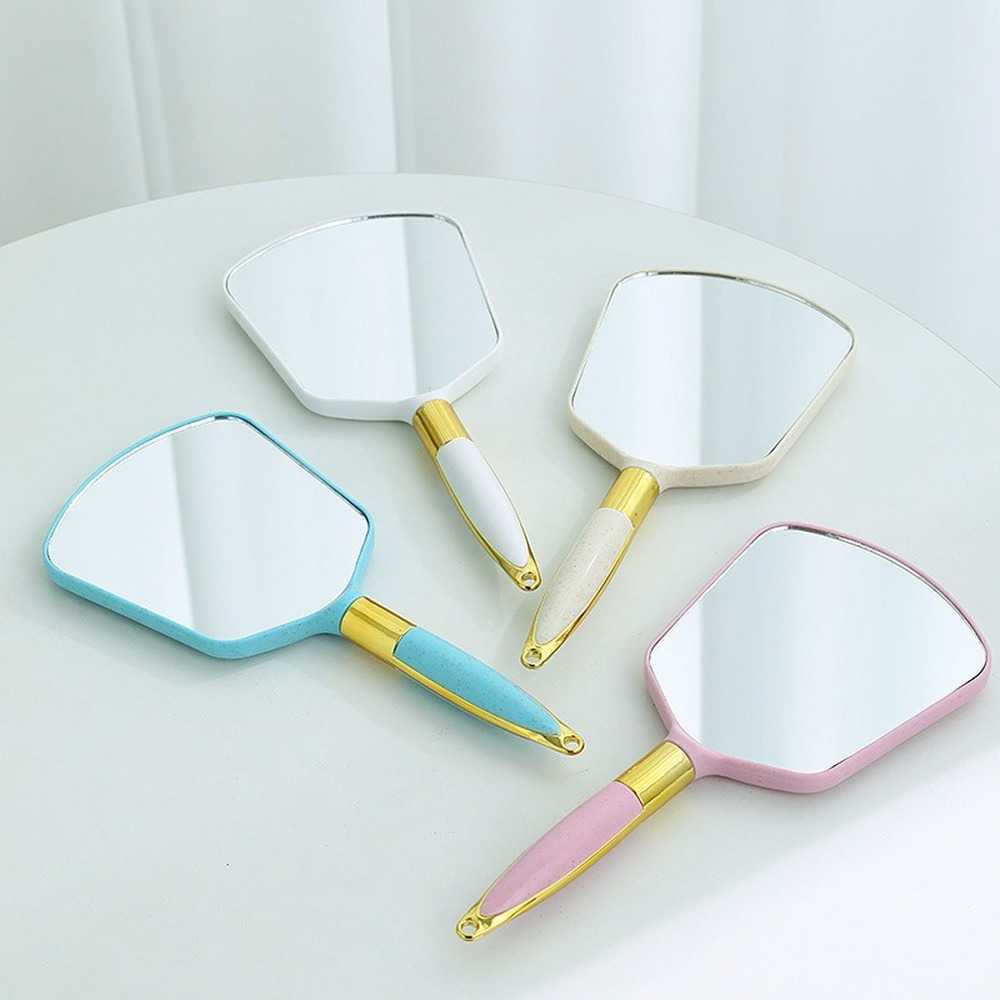 Makeup Tools Vintage Handheld Makeup Mirror with Handle Hand Vanity Irregular Salon Dressing Table Compact Mirror for Dentist Home Cosmetics J230601
Makeup Tools Vintage Handheld Makeup Mirror with Handle Hand Vanity Irregular Salon Dressing Table Compact Mirror for Dentist Home Cosmetics J230601