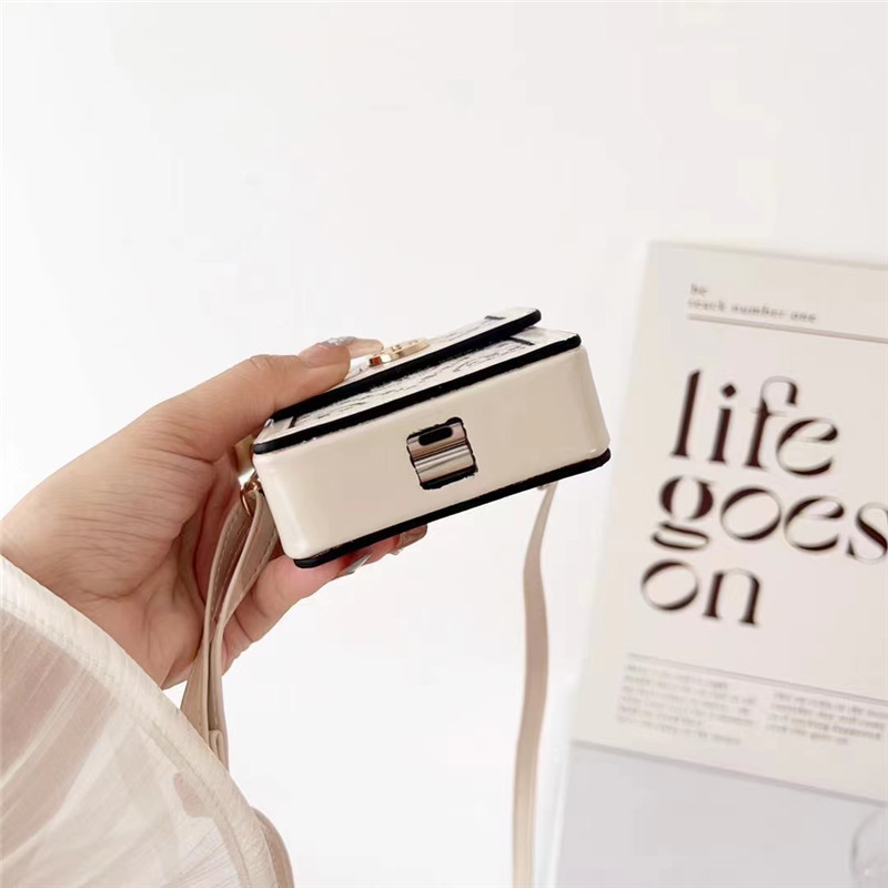 Designer Fashion Phone Case Storage Bag Universal for Samsung Z Flip 4 3 Huawei P50 Pocket S Vivo X Full Protection Shoulder Strap Cover Lips Money Cosmetic Cases, Style 1
Designer Fashion Phone Case Storage Bag Universal for Samsung Z Flip 4 3 Huawei P50 Pocket S Vivo X Full Protection Shoulder Strap Cover Lips Money Cosmetic Cases, Style 1