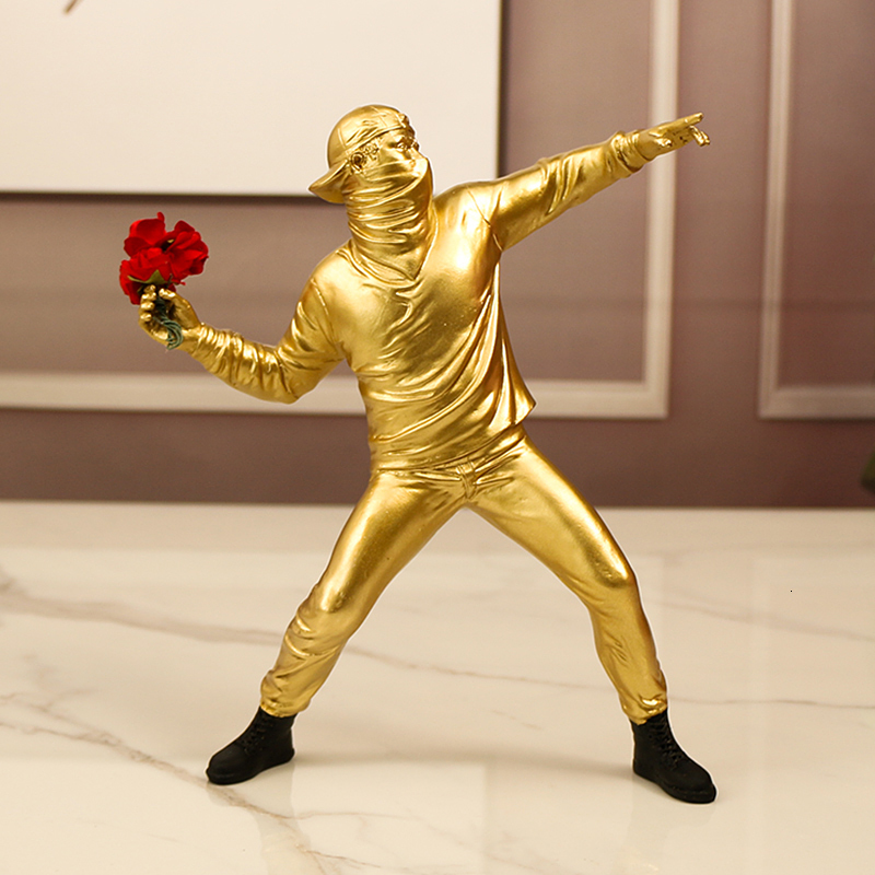Decorative Objects Figurines Resin Statues Sculptures Banksy Flower Thrower Statue Bomber Home Decoration Modern Ornaments Figurine Collectible 230602