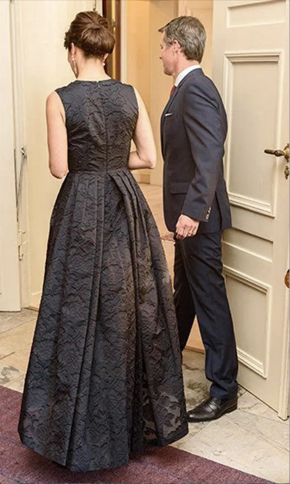 Elegant Lace High Low Evening Occasion Dresses A Line Sleeveless Jewel Neck Formal Party Cocktail Gowns Mother of Bride Groom Wears Custom Made