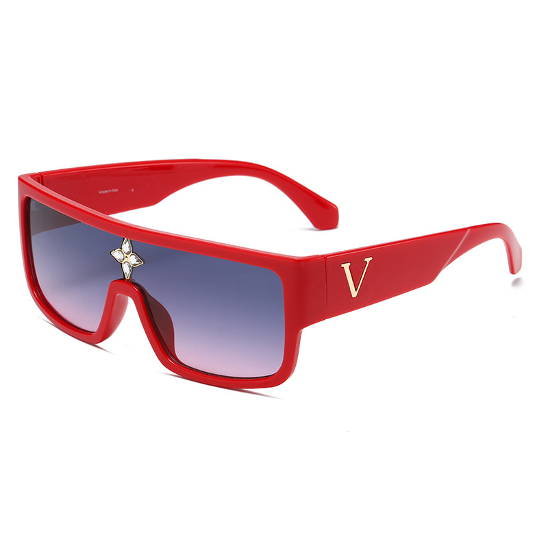 Sunglasses Men and Women Classic Big Frame Sun Glasses For Female Trendy Outdoor Eyeglasses Shades UV400
Sunglasses Men and Women Classic Big Frame Sun Glasses For Female Trendy Outdoor Eyeglasses Shades UV400