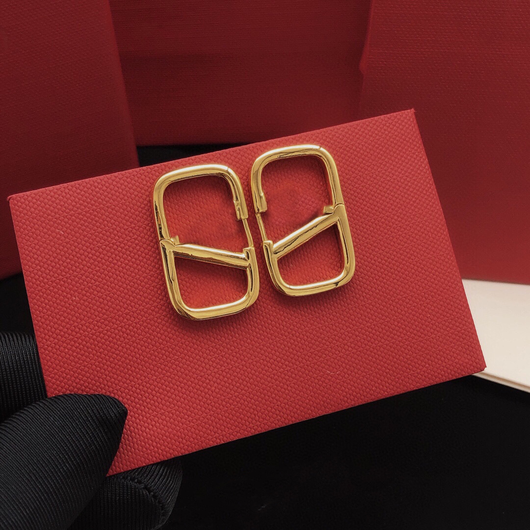 Designer Earring Charm V Logo Brand Stud Earing Women Fashion Hoop Jewelry Luxury Metal Crystal Pearl Earring Jeweler Women's Gift ajx
Designer Earring Charm V Logo Brand Stud Earing Women Fashion Hoop Jewelry Luxury Metal Crystal Pearl Earring Jeweler Women's Gift ajx