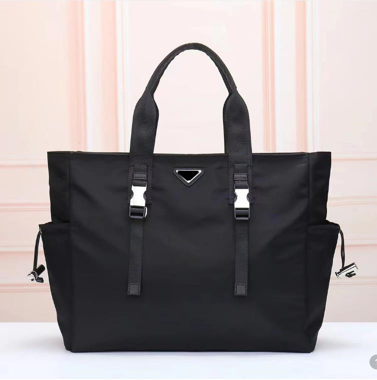 High quality Duffel Bags Luxury Men Women Fashion Luggage Gentleman Commerce Travel Bags Nylon Handbags Large Capacity Holdall Carry On Luggages, Black
High quality Duffel Bags Luxury Men Women Fashion Luggage Gentleman Commerce Travel Bags Nylon Handbags Large Capacity Holdall Carry On Luggages, Black