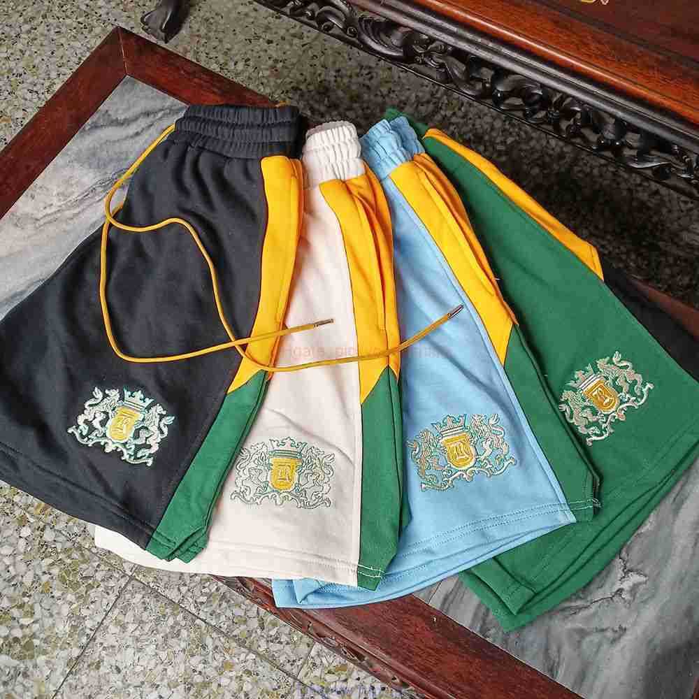 Designer Short Fashion Casual Clothing Beach shorts Rhude Contrasting Color Stitching Totem Embroidery Pure Cotton Loop Casual Loose Shorts for Men Womens Capris S, Black zxj8055
Designer Short Fashion Casual Clothing Beach shorts Rhude Contrasting Color Stitching Totem Embroidery Pure Cotton Loop Casual Loose Shorts for Men Womens Capris S, Black zxj8055