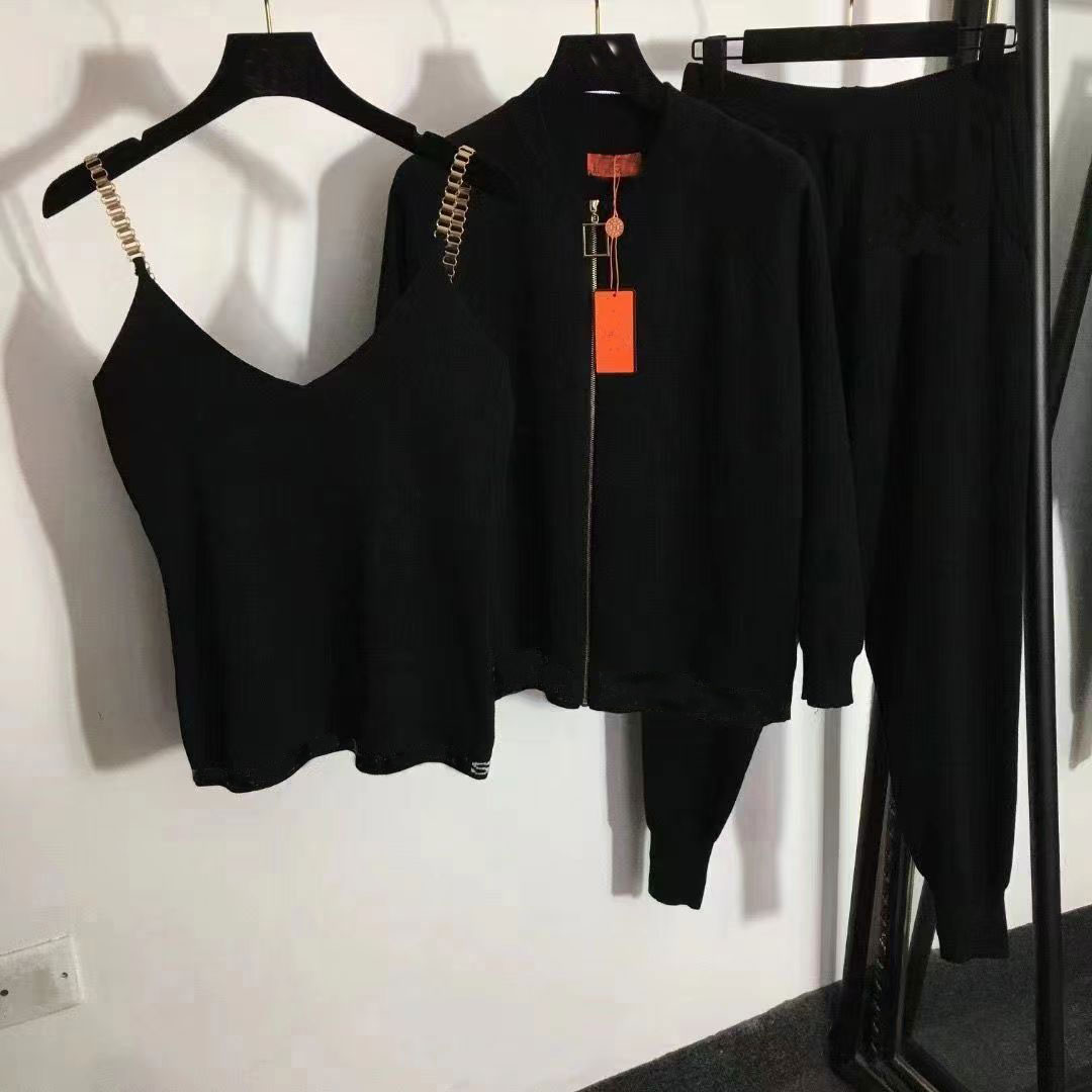 23ss Designer two piece set womens three piece pants juicy tracksuits long sleeve zipper jacket loose pant jogger tracksuit casual Letter suits top
23ss Designer two piece set womens three piece pants juicy tracksuits long sleeve zipper jacket loose pant jogger tracksuit casual Letter suits top