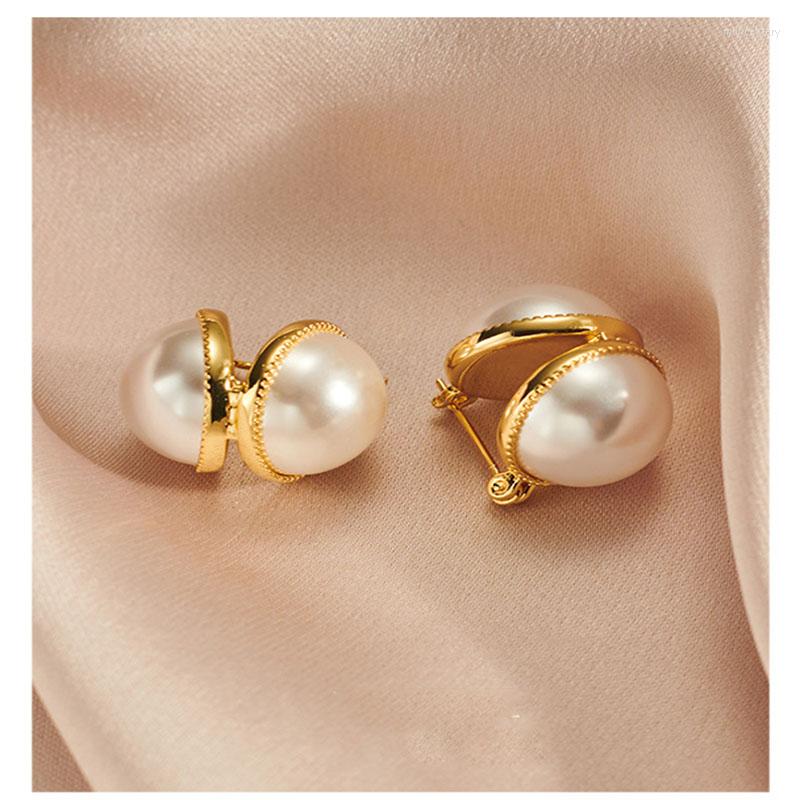 Dangle Earrings Vintage Hepburn Style V-shaped Double-sided Pearl Studs With Elegant 925 Silver Needle
Dangle Earrings Vintage Hepburn Style V-shaped Double-sided Pearl Studs With Elegant 925 Silver Needle