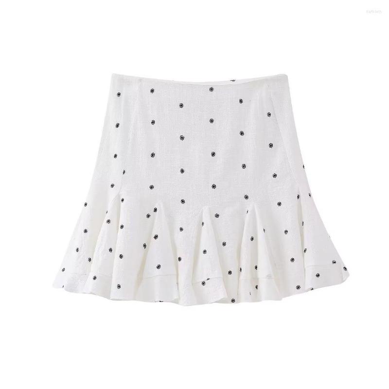 Skirts Women 2023 Chic Fashion Summer Ruffle Embroidery Mini Skirt Vintage High Waist Zipper Female Mujer, Ivory
Skirts Women 2023 Chic Fashion Summer Ruffle Embroidery Mini Skirt Vintage High Waist Zipper Female Mujer, Ivory