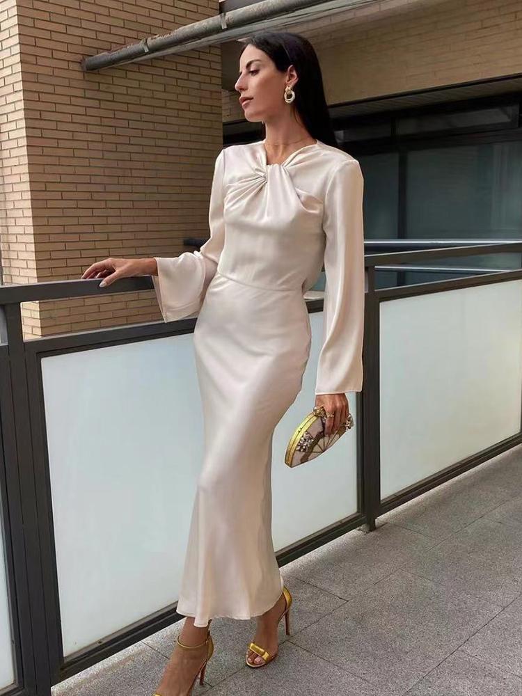 Dresses Puwd Women Elegant Satin Texture Beige Dress 2022 Autumn Vintage Long Sleeve Backless Dress Female Dresses Vestidos Mujer
Dresses Puwd Women Elegant Satin Texture Beige Dress 2022 Autumn Vintage Long Sleeve Backless Dress Female Dresses Vestidos Mujer