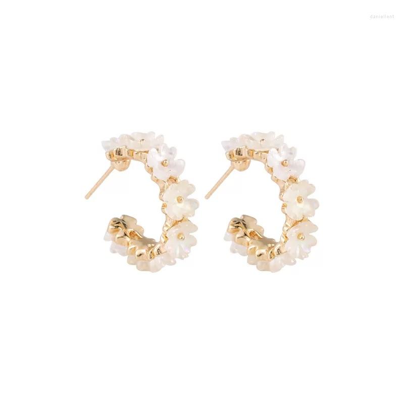 Hoop Earrings HGFRQ 2023 Arrival Trendy Circle Shell Flower For Women Fashon Sweet Metal Jewelry Oorbellen Gift
Hoop Earrings HGFRQ 2023 Arrival Trendy Circle Shell Flower For Women Fashon Sweet Metal Jewelry Oorbellen Gift