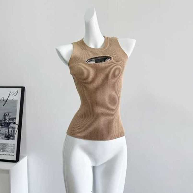 Cropped Top Knit Tank Designer Diesel T-shirt Hollow Out Tee Womens Knits Women Tops Sexy Sleeveless Yoga Summer Tees Vests 14jfq
Cropped Top Knit Tank Designer Diesel T-shirt Hollow Out Tee Womens Knits Women Tops Sexy Sleeveless Yoga Summer Tees Vests 14jfq