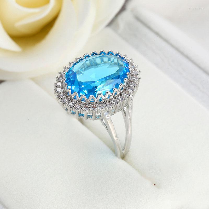 Cluster Rings Luxury Female Light Blue CZ Stone Ring Silver Color Filled Jewelry Vintage Wedding Band Promise For Women
Cluster Rings Luxury Female Light Blue CZ Stone Ring Silver Color Filled Jewelry Vintage Wedding Band Promise For Women