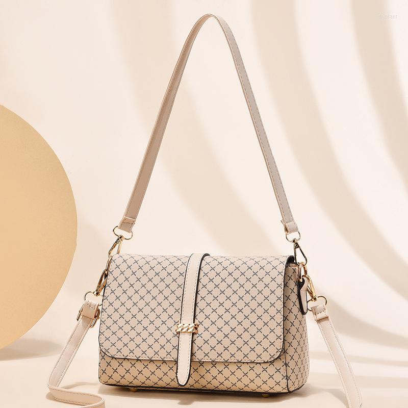 Evening Bags Women's Style Underarm Bag 2023 Summer One Shoulder Crossbody Fashion Versatile Handbag For Women
Evening Bags Women's Style Underarm Bag 2023 Summer One Shoulder Crossbody Fashion Versatile Handbag For Women