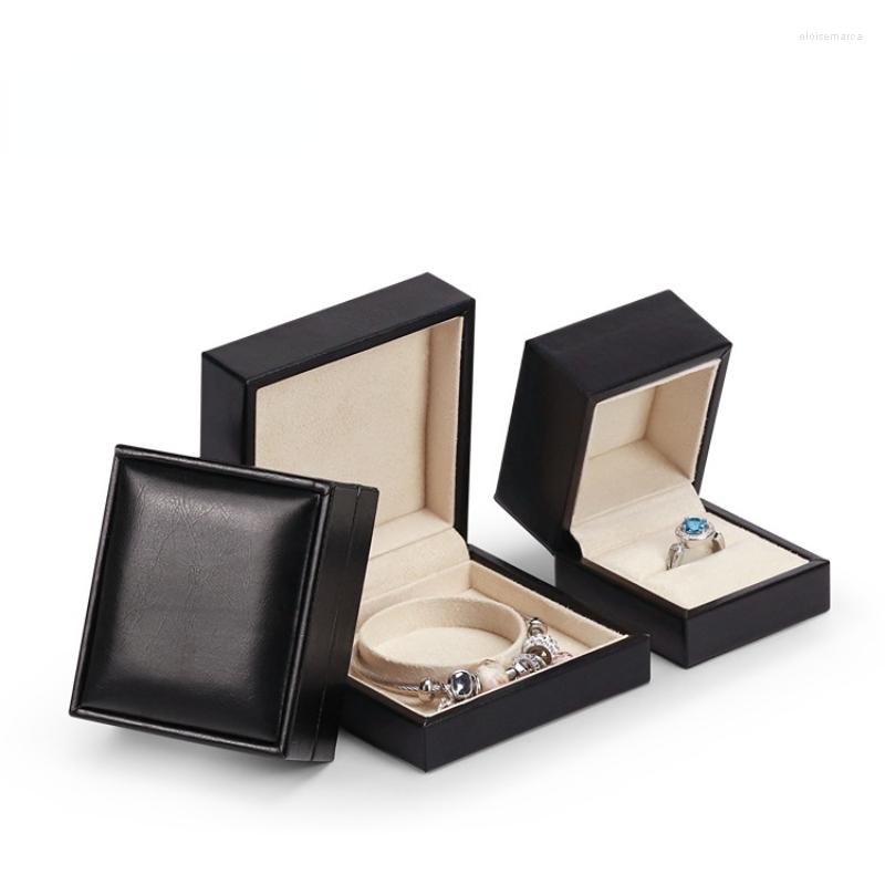 Jewelry Pouches Luxury PU Leather Ring Earring Pendant Bracelet Chain Necklace Box For Woman Case Wedding Propose Gift Packaging
Jewelry Pouches Luxury PU Leather Ring Earring Pendant Bracelet Chain Necklace Box For Woman Case Wedding Propose Gift Packaging
