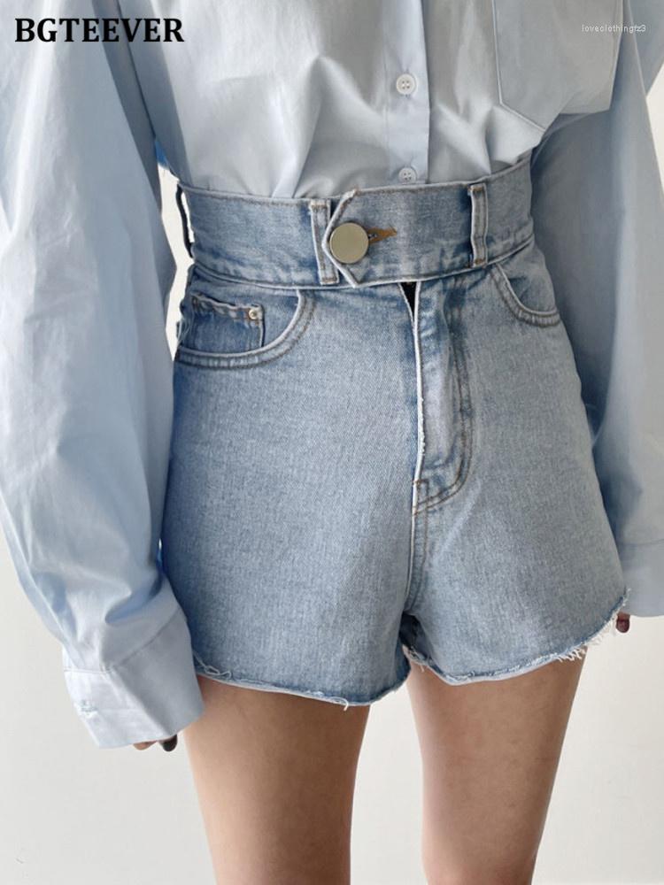 Women' Shorts Casual Single Button Women Jeans High Waist Loose Female Wide Leg Denim 2023 Spring Summer, Blue
Women' Shorts Casual Single Button Women Jeans High Waist Loose Female Wide Leg Denim 2023 Spring Summer, Blue