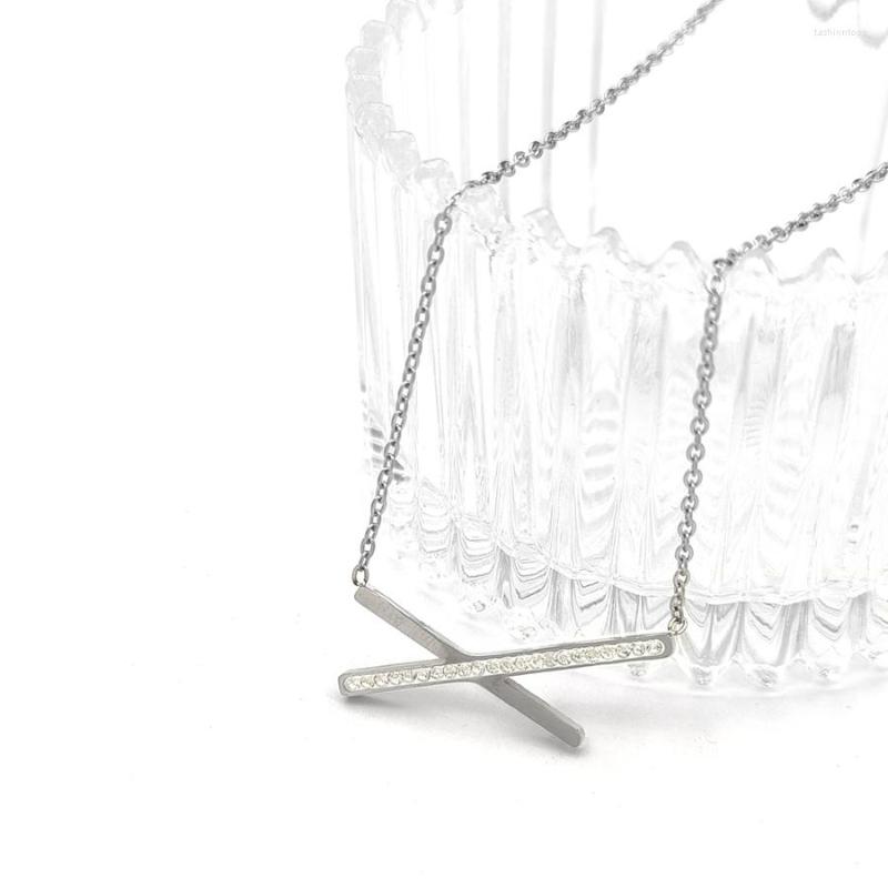 Pendant Necklaces Vintage Cross White Rhinestone Necklace Women's Men's Gothic Accessories Neck Short Chain Seasonal Aesthetics
Pendant Necklaces Vintage Cross White Rhinestone Necklace Women's Men's Gothic Accessories Neck Short Chain Seasonal Aesthetics