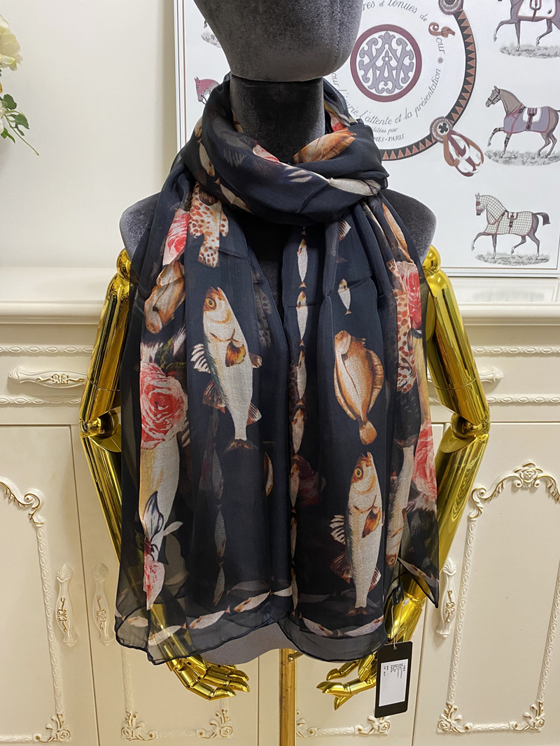 women's long scarf scarves shawl 100% silk material pint letters flowers fish pattern size 180cm - 105cm
women's long scarf scarves shawl 100% silk material pint letters flowers fish pattern size 180cm - 105cm