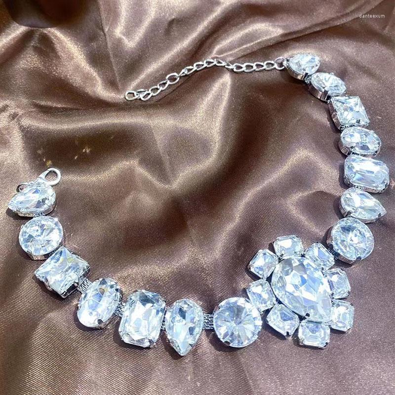 Pendant Necklaces 2023 Fashionable Luxury Exaggerated Flash Crystal Large Necklace For Women Zircon Chain Collar
Pendant Necklaces 2023 Fashionable Luxury Exaggerated Flash Crystal Large Necklace For Women Zircon Chain Collar