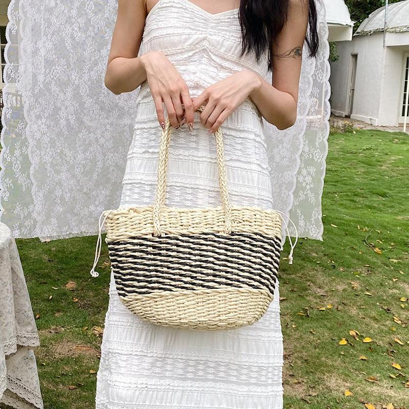 Evening Bags Summer Fashion Handbag Women's Contrast Beach Vacation Grass Woven Commuter Shoulder Bag Essential For Travel, Beige
Evening Bags Summer Fashion Handbag Women's Contrast Beach Vacation Grass Woven Commuter Shoulder Bag Essential For Travel, Beige
