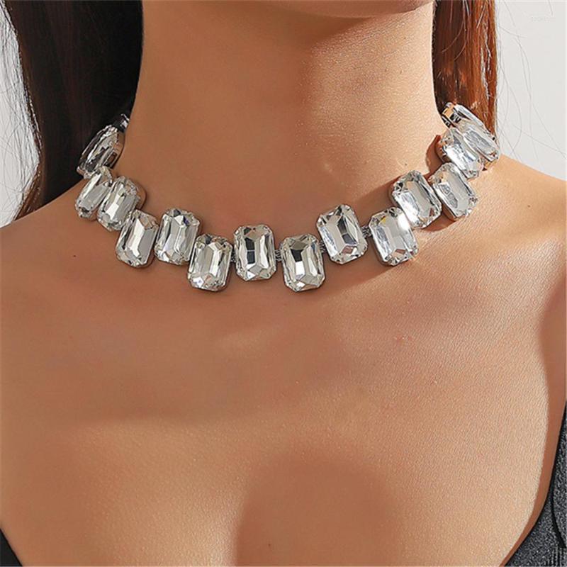 Choker 2023 Clear Square Irregular Rhinestone Necklace Wedding Jewelry For Girl Crystal Charm Pendant Short Collar
Choker 2023 Clear Square Irregular Rhinestone Necklace Wedding Jewelry For Girl Crystal Charm Pendant Short Collar