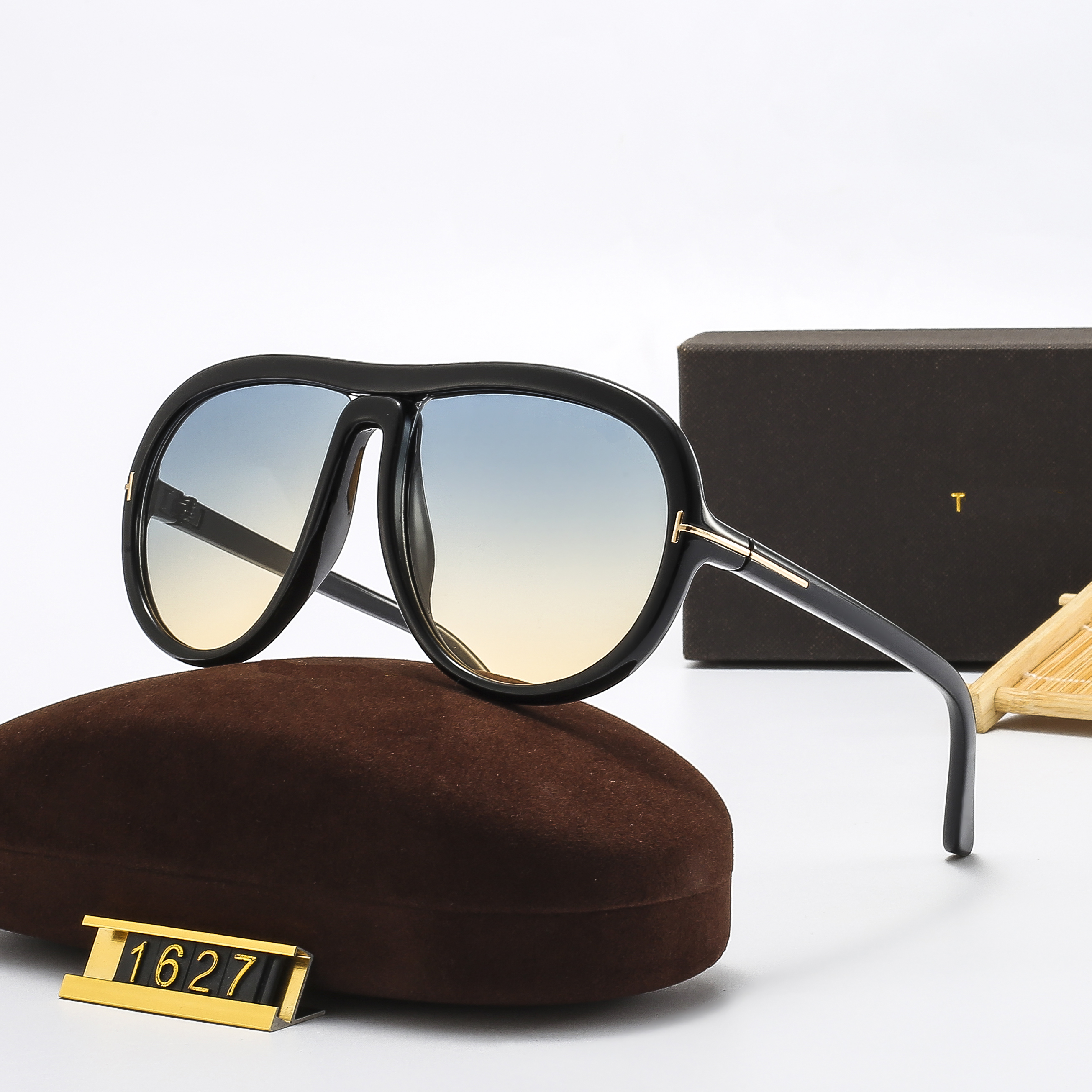 Fashionable TOM sunglasses for men and women, oval shaped glasses with transparent frame and UV resistant sunglasses 1627
Fashionable TOM sunglasses for men and women, oval shaped glasses with transparent frame and UV resistant sunglasses 1627