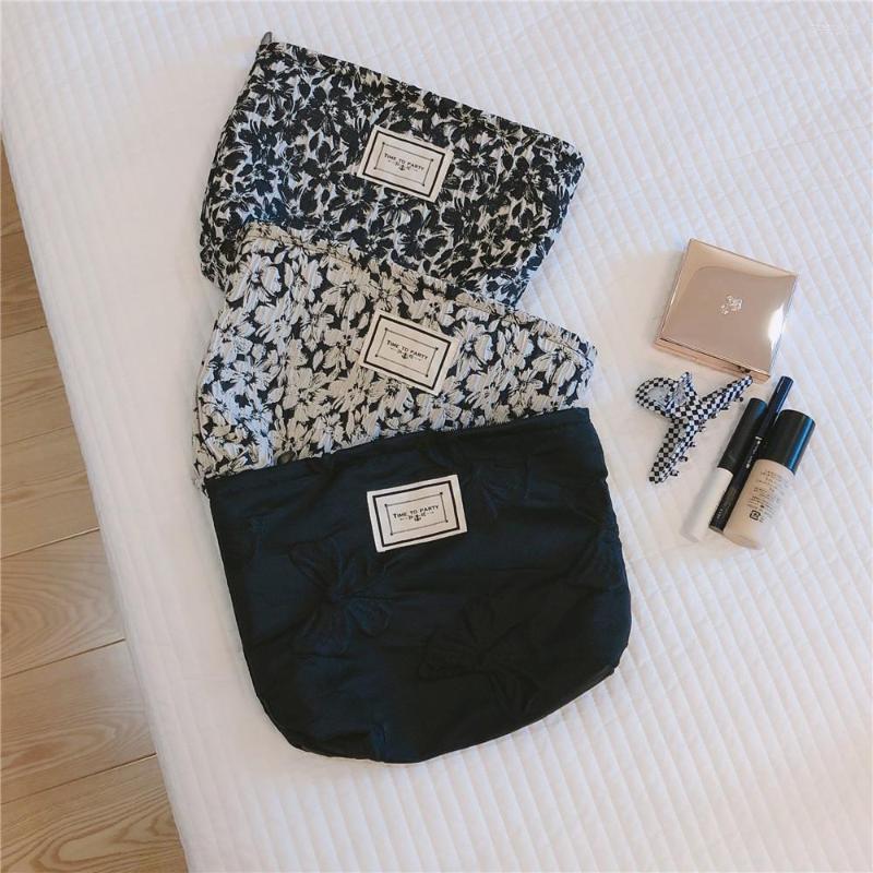 Cosmetic Bags Comestic Bag For Elegant Women Black Jacquard Makeup Travel Beauty Case Necesserie Storage Lipstick Coin Purse, Blackflower
Cosmetic Bags Comestic Bag For Elegant Women Black Jacquard Makeup Travel Beauty Case Necesserie Storage Lipstick Coin Purse, Blackflower