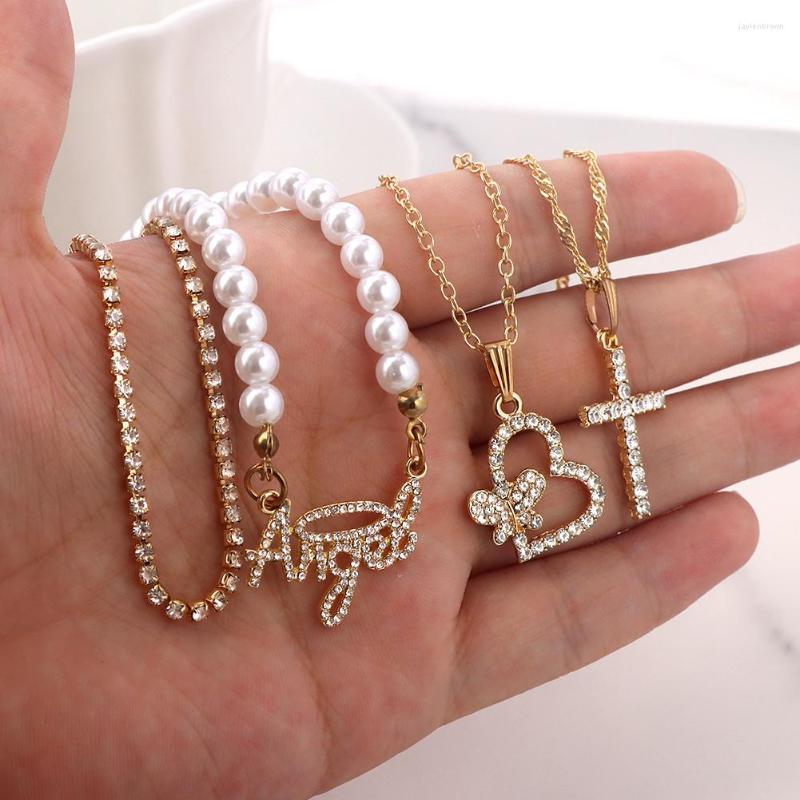 Pendant Necklaces 4PCS Bling Rhinestone Angel Letter Butterfly Heart For Women Elegant Pearl Crystal Tennis Chain Choker Jewelry
Pendant Necklaces 4PCS Bling Rhinestone Angel Letter Butterfly Heart For Women Elegant Pearl Crystal Tennis Chain Choker Jewelry