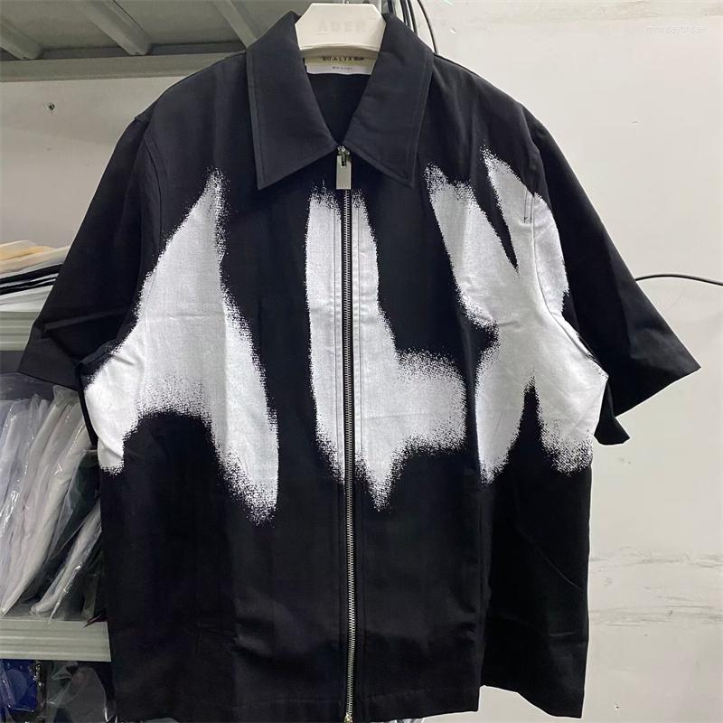 Men' T Shirts Fasion 2023ss 1017 ALYX 9SM Graffiti Inkjet Zipper Men Women Functional T-Shirt Top Tees Haikyuu
Men' T Shirts Fasion 2023ss 1017 ALYX 9SM Graffiti Inkjet Zipper Men Women Functional T-Shirt Top Tees Haikyuu