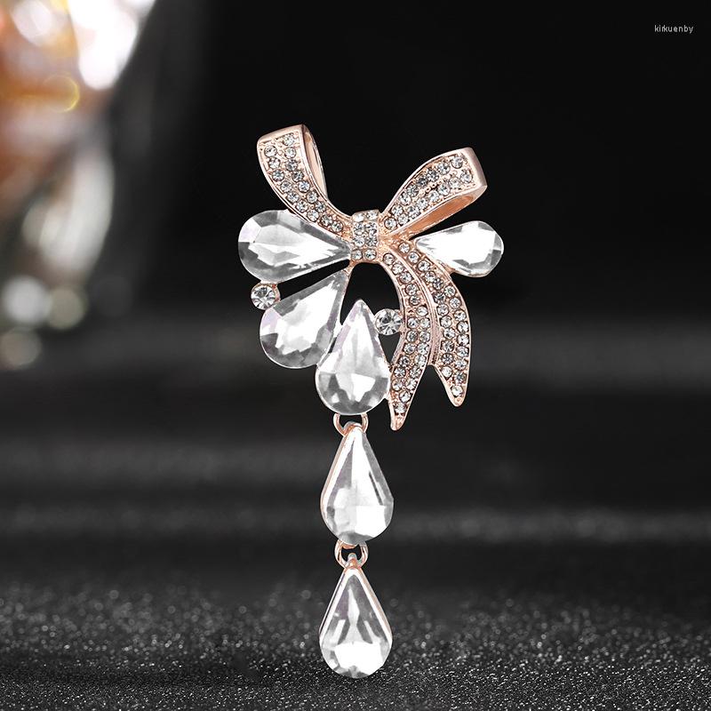 Brooches Female Fashion Vintage White Blue Crystal Flower For Women Luxury Gold Silver Color Alloy Plant Brooch Safety Pins
Brooches Female Fashion Vintage White Blue Crystal Flower For Women Luxury Gold Silver Color Alloy Plant Brooch Safety Pins