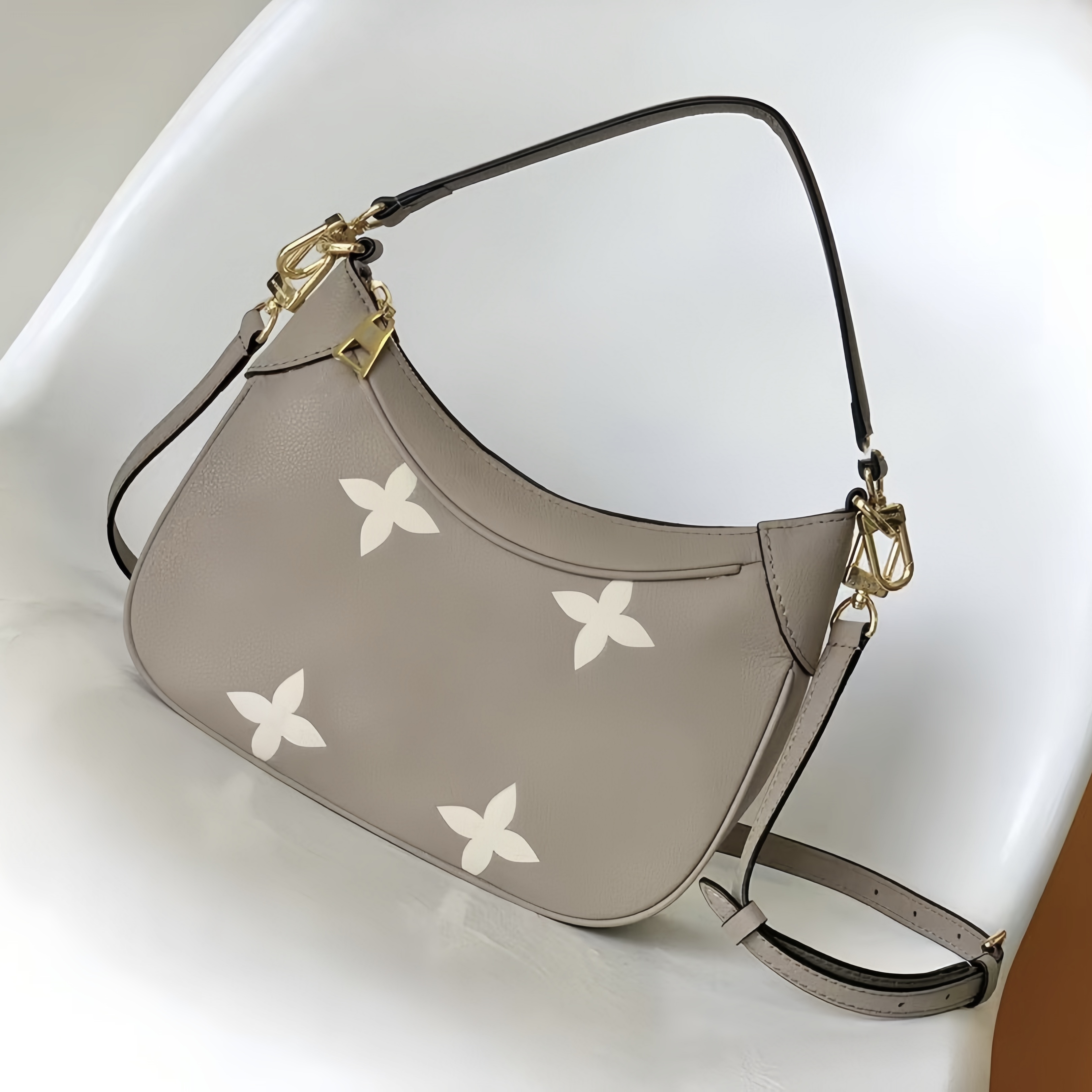 tote crossbody bags bag women designer bags on discount Metallic Floral Artwork Genuine Leather Alloy Cashmere designer bag tote bag luxurys handbags 6 color codes, Split2
tote crossbody bags bag women designer bags on discount Metallic Floral Artwork Genuine Leather Alloy Cashmere designer bag tote bag luxurys handbags 6 color codes, Split2