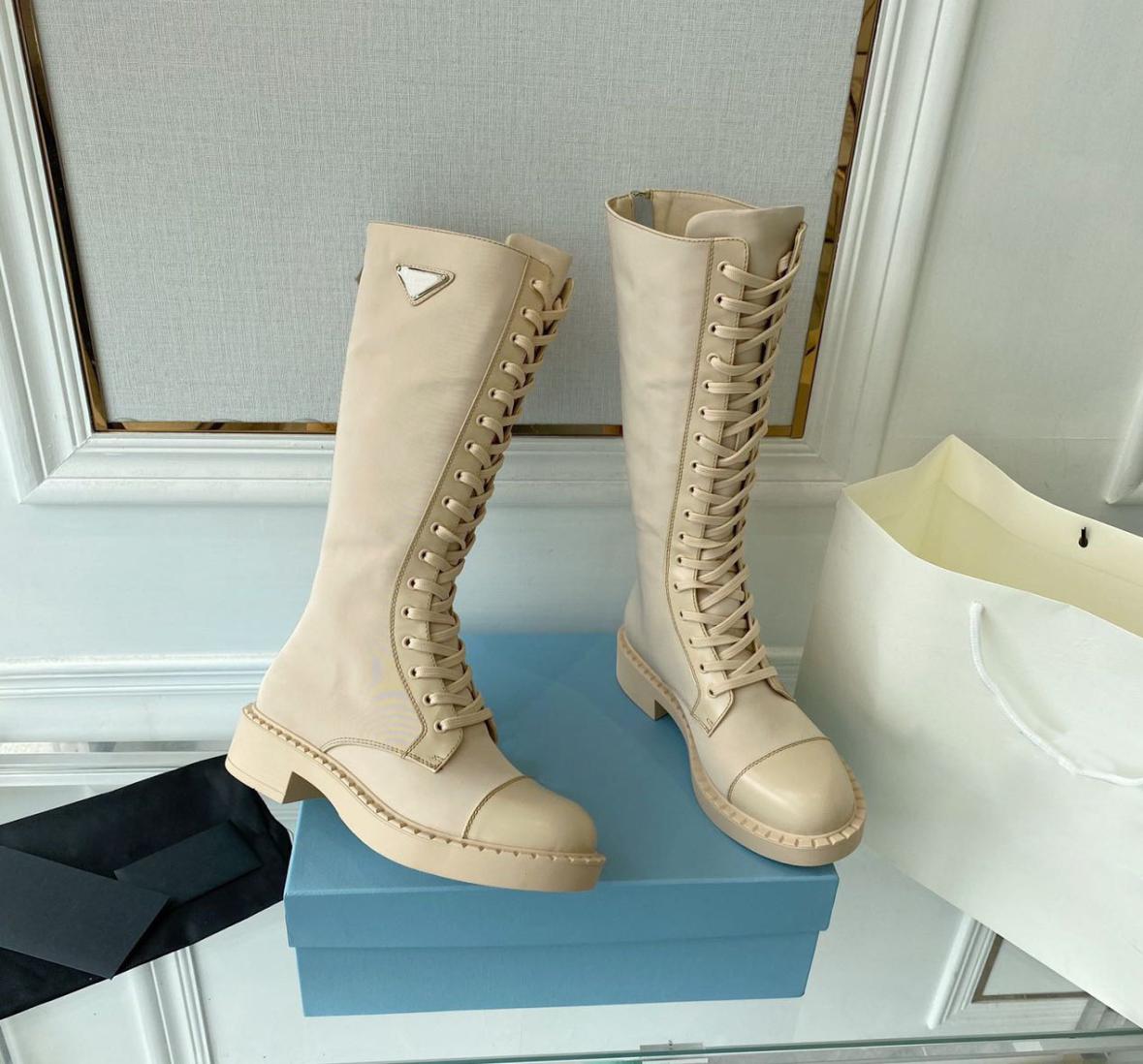 2022 New Graphy Martin Boots Black open brim beaded leather fabric with gold metal accessories eyelets zipper fashionable avantga2327343, Beige
2022 New Graphy Martin Boots Black open brim beaded leather fabric with gold metal accessories eyelets zipper fashionable avantga2327343, Beige