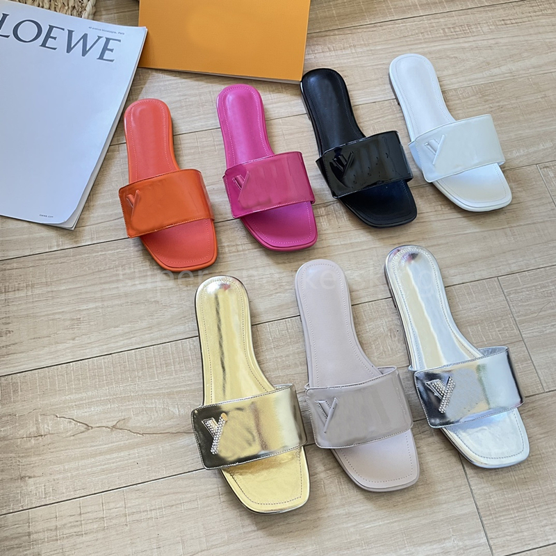 Designer Slides Fashion Slippers Sandals Outdoor Anti slip Vintage Shoes Embroidered Rubber Beach Shoes Printed Flat Shoes With box 35-42
Designer Slides Fashion Slippers Sandals Outdoor Anti slip Vintage Shoes Embroidered Rubber Beach Shoes Printed Flat Shoes With box 35-42