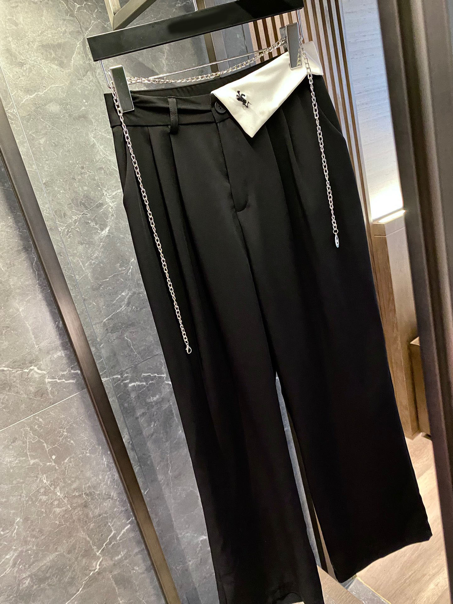 Designer 2023 Casual High Waist Loose Wide Leg Pants For Women All Match Pants With Waist Chain Ladies Long Trousers, Black
Designer 2023 Casual High Waist Loose Wide Leg Pants For Women All Match Pants With Waist Chain Ladies Long Trousers, Black