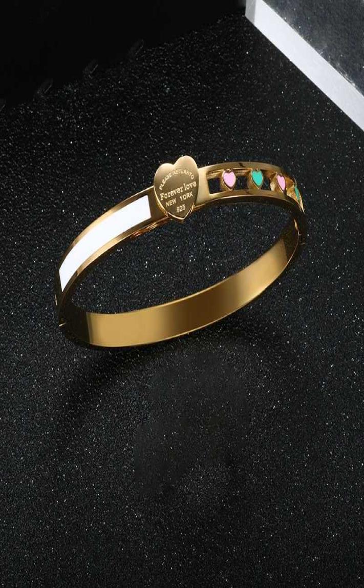 Luxury Heart Shape Stainless Steel Bangles Bracelets Big Heart Tag White Shell Bracelet for Women Girls Men Wedding Jewelry Q0711005072
Luxury Heart Shape Stainless Steel Bangles Bracelets Big Heart Tag White Shell Bracelet for Women Girls Men Wedding Jewelry Q0711005072