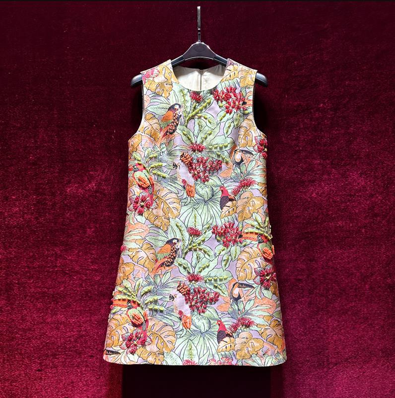 European and American women' clothes 2023 summer new Round neck sleeveless heavy stitching beads fashion Botanical Print Dress, Multi
European and American women' clothes 2023 summer new Round neck sleeveless heavy stitching beads fashion Botanical Print Dress, Multi
