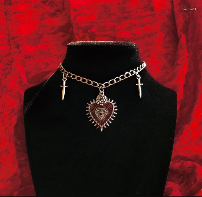 Pendant Necklaces Gothic Hip Hop Y2k Jewelry Peach Heart Flower Cross Vintage Love Sword Eye Thorns Choker For Women Girls Party
Pendant Necklaces Gothic Hip Hop Y2k Jewelry Peach Heart Flower Cross Vintage Love Sword Eye Thorns Choker For Women Girls Party