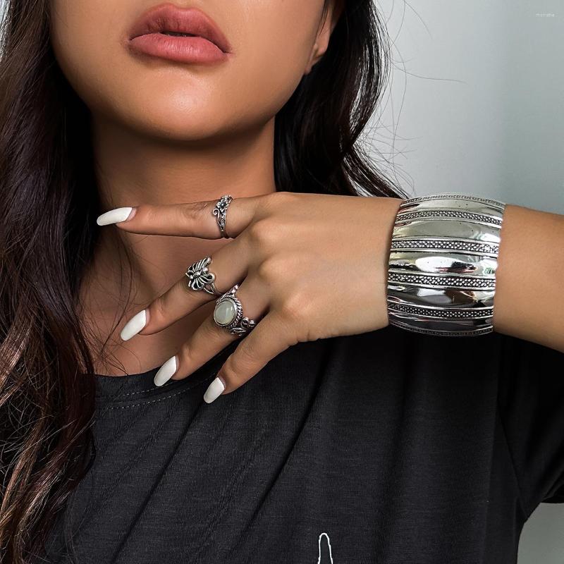 Bangle Exaggerated Wide Curved Vertical Stripe Metal Open Cuff Bracelets For Women Punk Retro Big African Bangles Bracelet Hand Jewelry
Bangle Exaggerated Wide Curved Vertical Stripe Metal Open Cuff Bracelets For Women Punk Retro Big African Bangles Bracelet Hand Jewelry