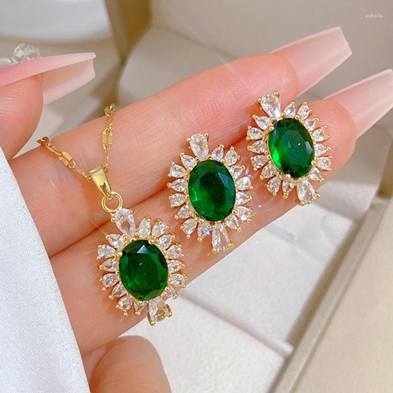 Necklace Earrings Set 316L Stainless Steel Chain Emerald Crystal Light Luxury Micro Zircon Earring Combination For Women, Picture shown
Necklace Earrings Set 316L Stainless Steel Chain Emerald Crystal Light Luxury Micro Zircon Earring Combination For Women, Picture shown