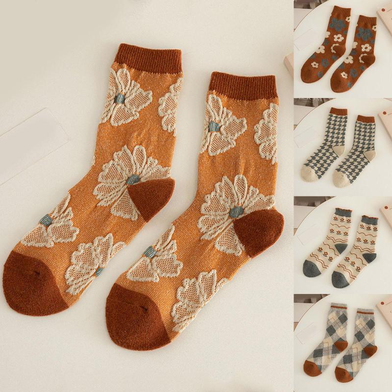 Women Socks Thigh Highs With Garter Belt Autumn Casual Stockings Retro Floral Fashion Warm Wool Stripe Christmas Stocking, Beige
Women Socks Thigh Highs With Garter Belt Autumn Casual Stockings Retro Floral Fashion Warm Wool Stripe Christmas Stocking, Beige