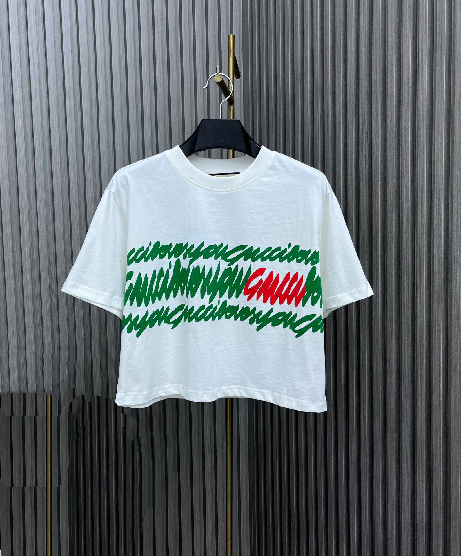 2023 Summer Women Designers T Shirts Fashion Letter Printting Short Sleeve Tshirts Cotton Tees Luxury Casual Tops T-shirts, White
2023 Summer Women Designers T Shirts Fashion Letter Printting Short Sleeve Tshirts Cotton Tees Luxury Casual Tops T-shirts, White