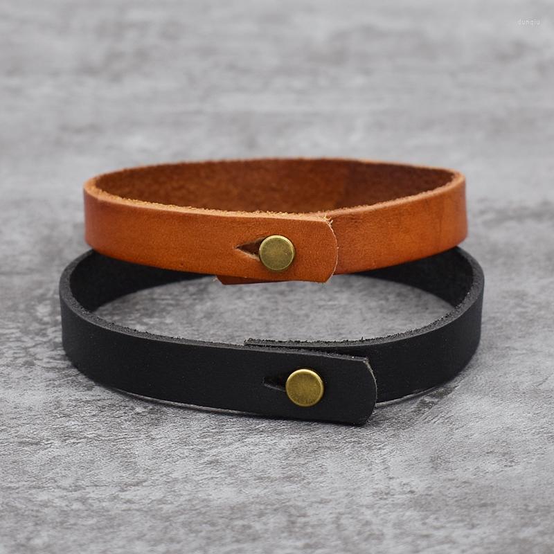Charm Bracelets Vintage Simple Leather Bracelet Adjustable Cowhide Alloy Buckle Classic Hooks Wristband Men Women Jewelry Wholesale
Charm Bracelets Vintage Simple Leather Bracelet Adjustable Cowhide Alloy Buckle Classic Hooks Wristband Men Women Jewelry Wholesale