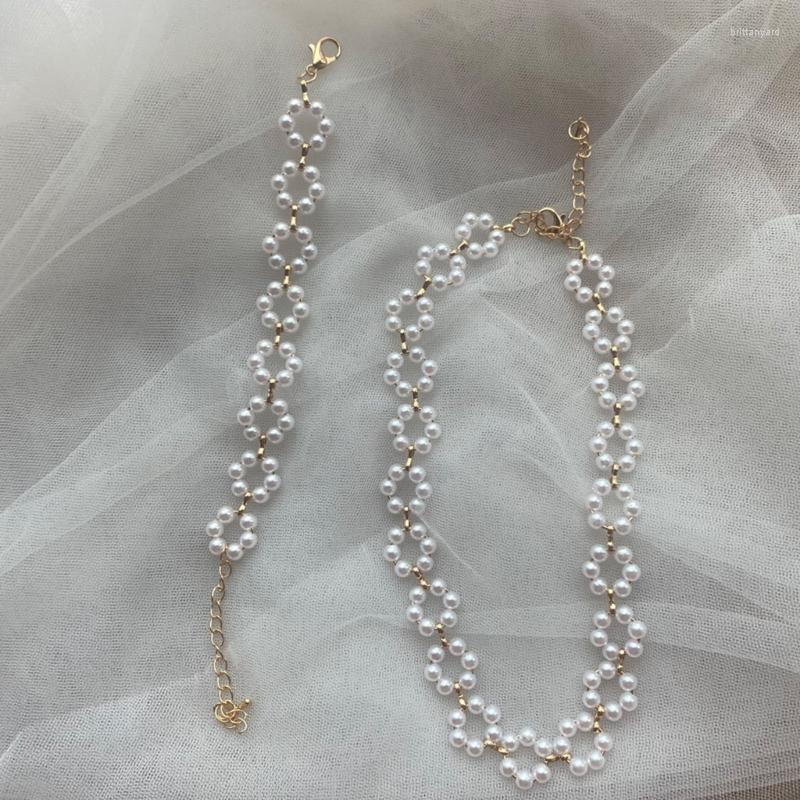 Necklace Earrings Set Chic Fashion Bracelet Simple Hollow Flower Simulation Pearl Retro Women Party Banquet Jewelry Gift, Picture shown
Necklace Earrings Set Chic Fashion Bracelet Simple Hollow Flower Simulation Pearl Retro Women Party Banquet Jewelry Gift, Picture shown