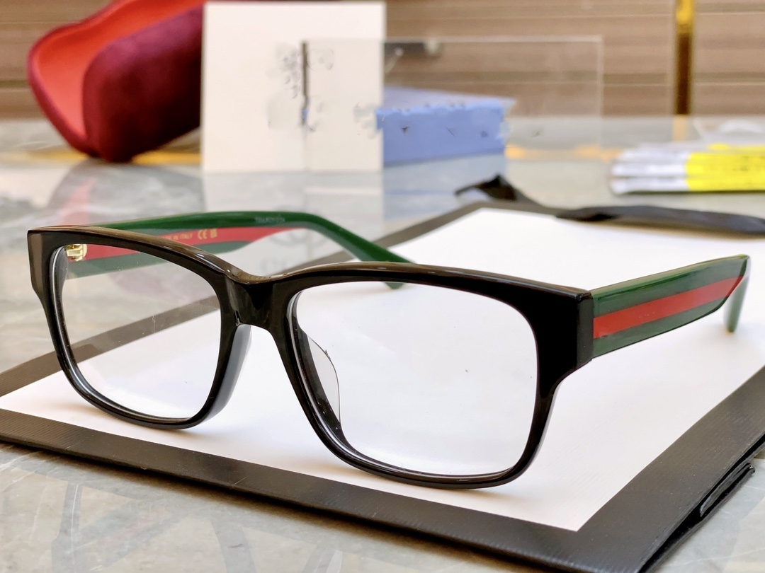 Luxury popular designer sunglasses Men's sunglasses Fashion UV resistant retro protective lenses Square fashion glasses
Luxury popular designer sunglasses Men's sunglasses Fashion UV resistant retro protective lenses Square fashion glasses