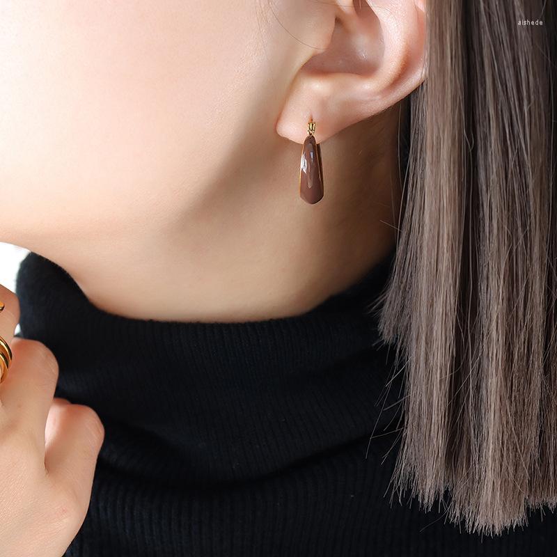 Hoop Earrings Luxury Fashion V-shaped Oil Dropping High-grade Women's Titanium Steel Gold-plated Jewelry
Hoop Earrings Luxury Fashion V-shaped Oil Dropping High-grade Women's Titanium Steel Gold-plated Jewelry