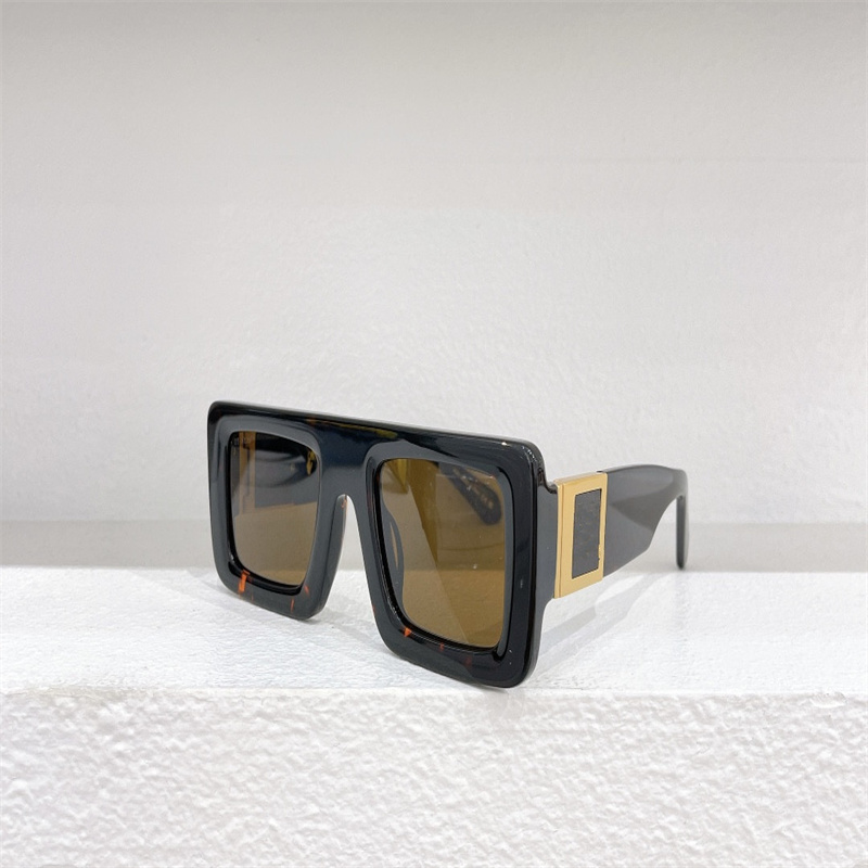 2023 New Luxury High Quality Original Rectangle Wide Leg Retro Sunglasses 049F22 Women's and Men's UV400 Fashion Acetate Eyes with Box
2023 New Luxury High Quality Original Rectangle Wide Leg Retro Sunglasses 049F22 Women's and Men's UV400 Fashion Acetate Eyes with Box