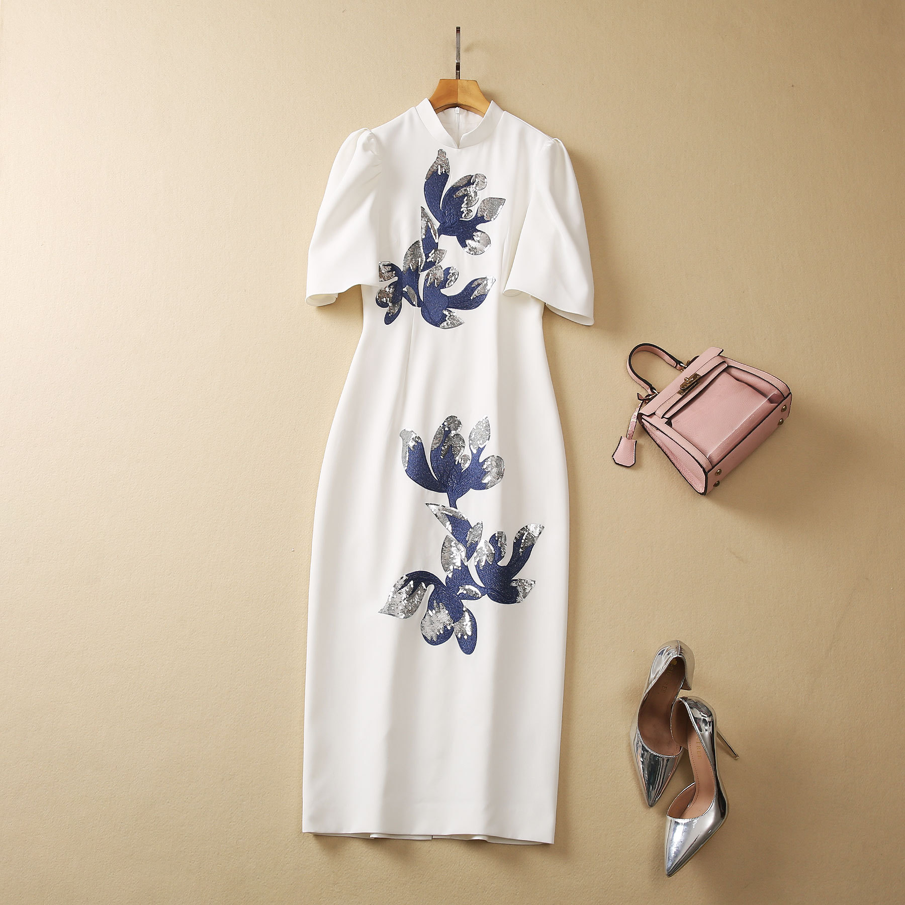 European and American women's clothes 2023 summer new Stand collar Five-point sleeve embroidery sequins Fashion Dress XXL, White
European and American women's clothes 2023 summer new Stand collar Five-point sleeve embroidery sequins Fashion Dress XXL, White